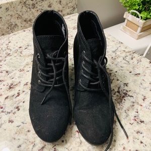 Arizona Black Bootie